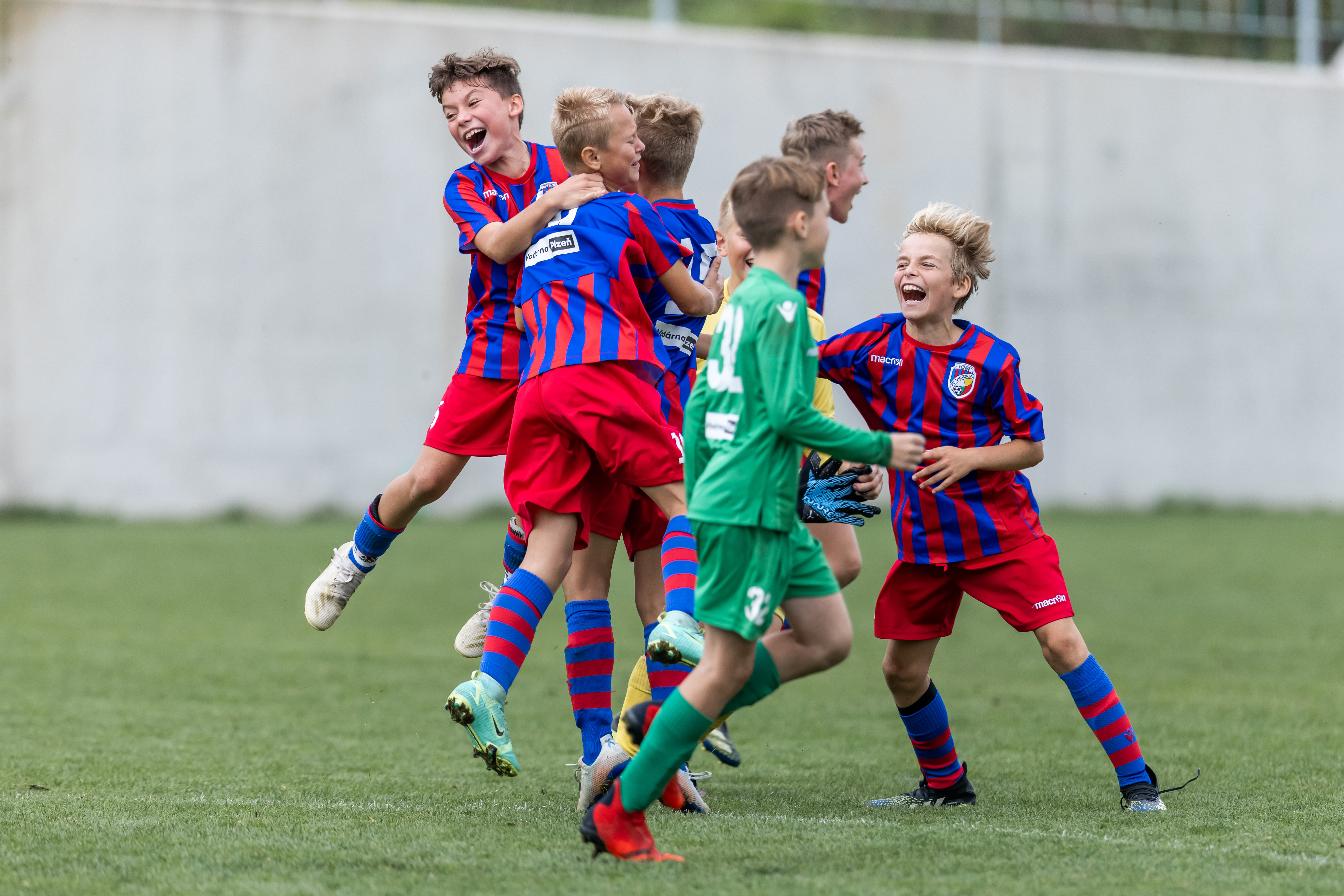 Mistrovská U15 i U14 porazila Spartu, U16 slaví titul po výhře nad