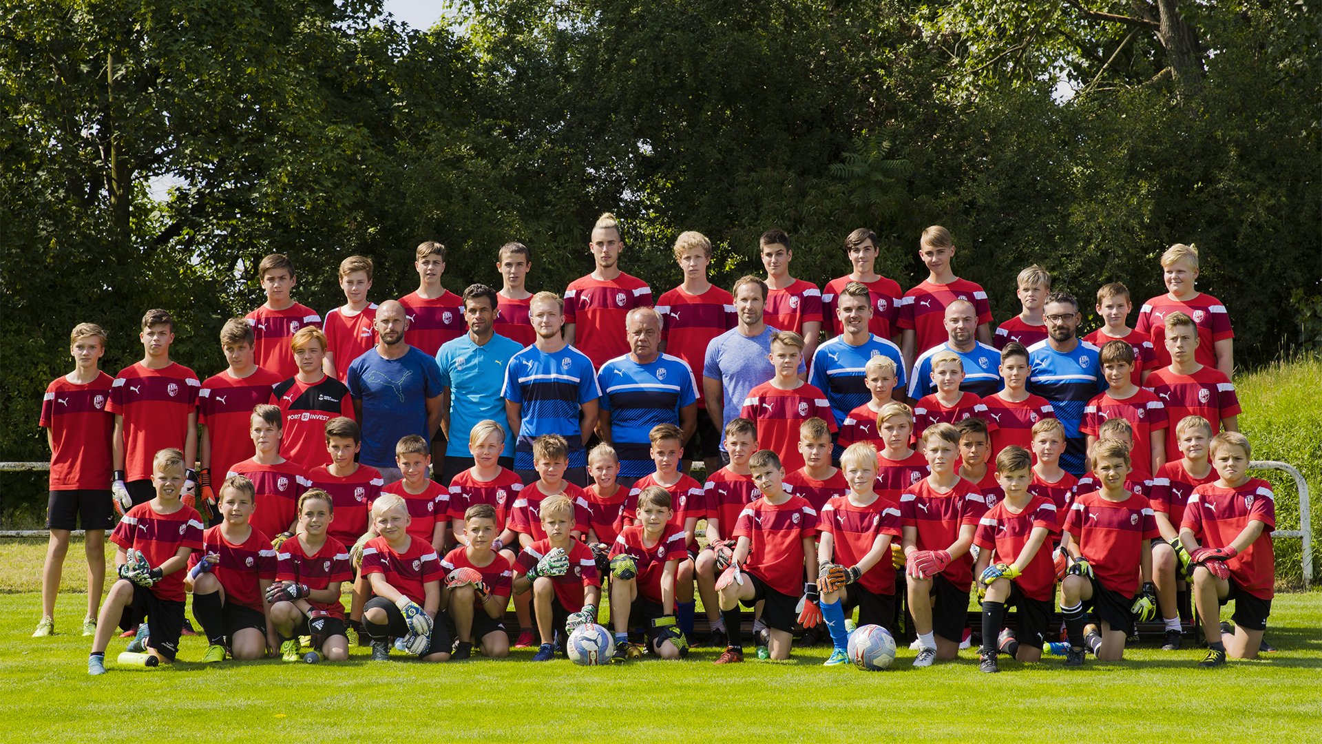 Na trénink brankářské akademie FCVP zavítali Aleš Hruška s Petrem Čechem