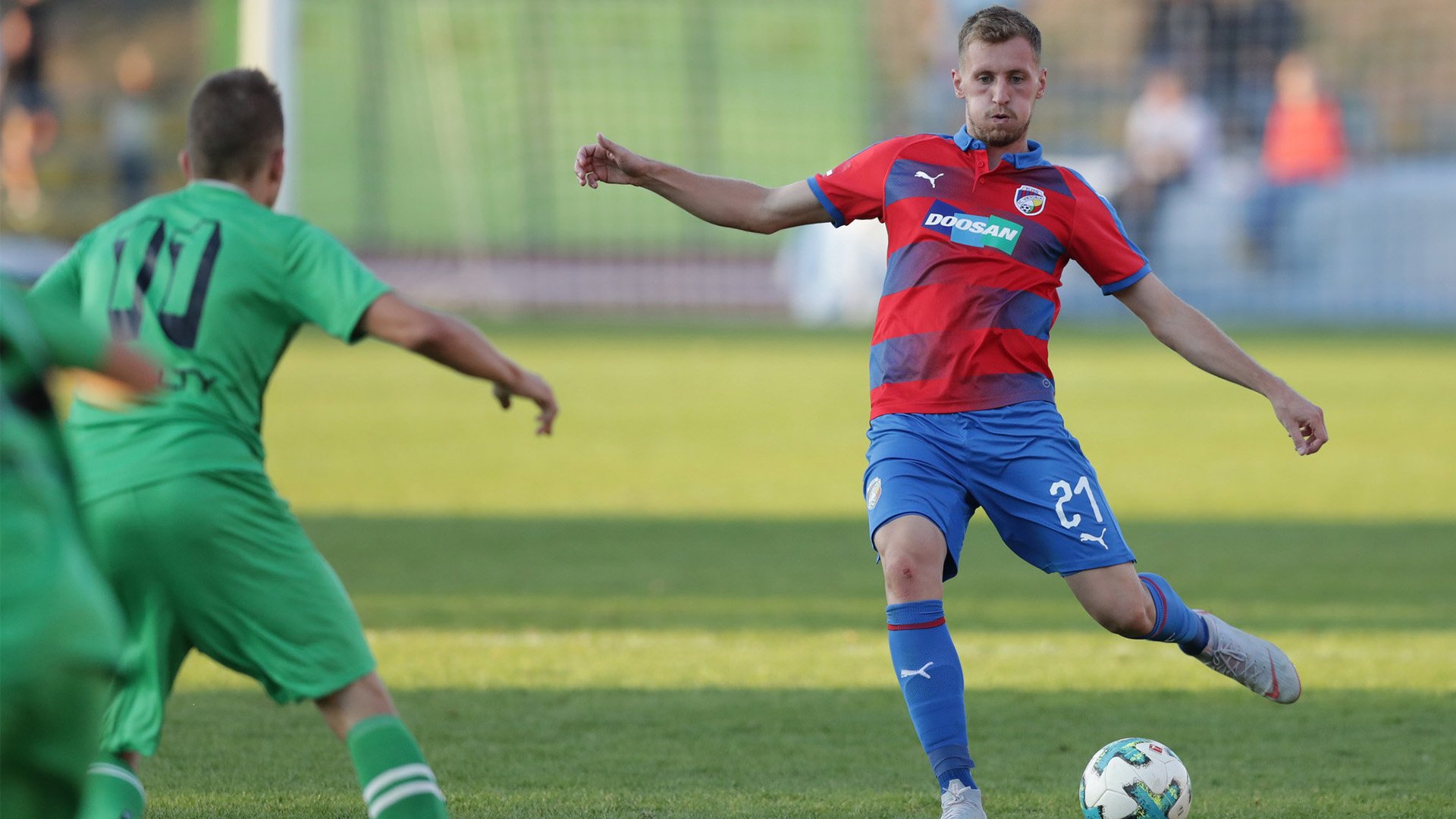 Obránce Tomáš Hájek odchází na hostování do Mladé Boleslavi