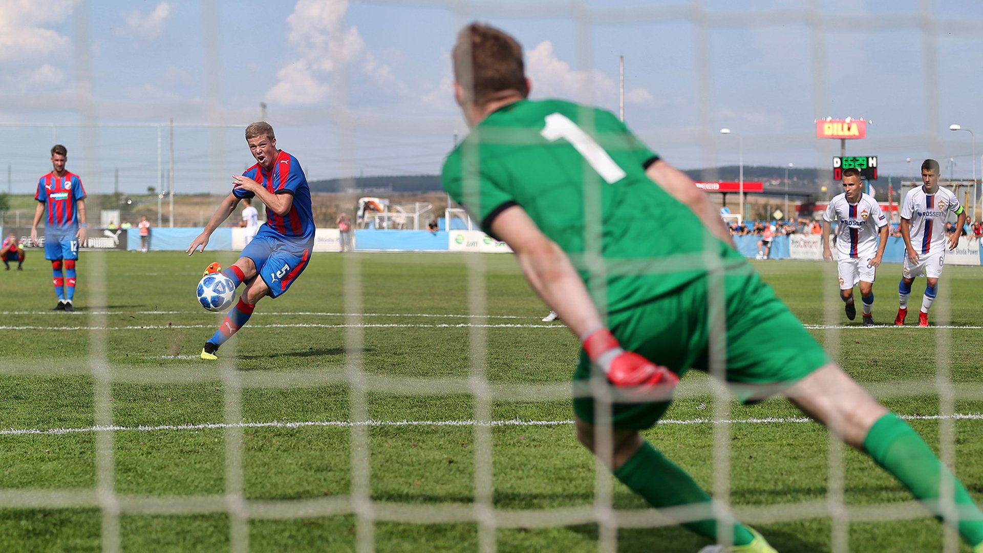 Dorost bere po sympatickém výkonu v UEFA Youth League proti CSKA bod za remízu 1:1