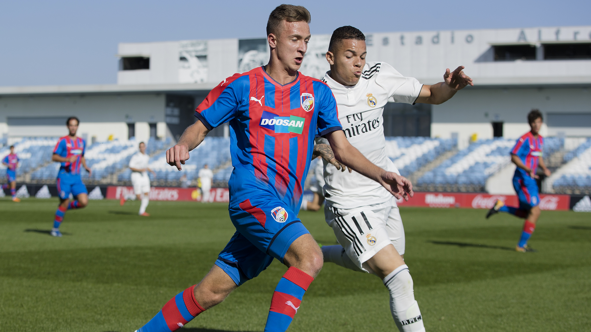 Dorost po srdnatém boji prohrál v UYL na hřišti Realu Madrid 2:3